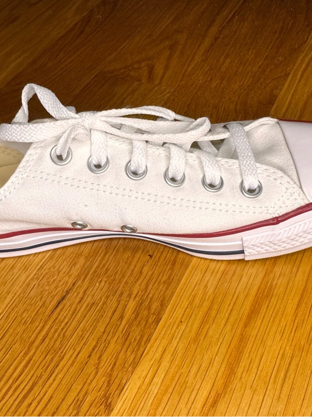 Converse White Low-Top Canvas Sneakers with Red Trim Size 8 Women’s - Picture 3 of 5